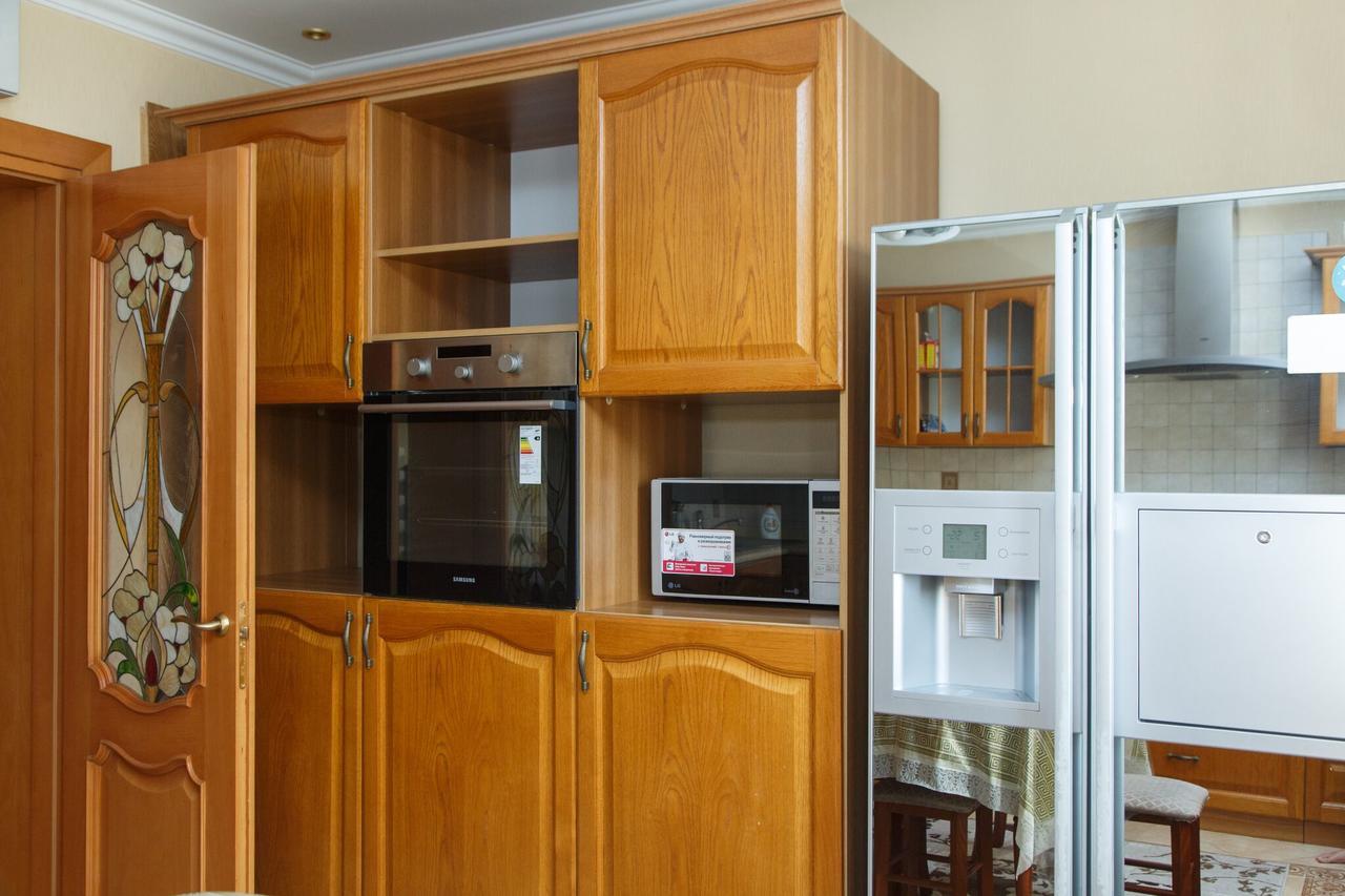 Penthouse With 3-Bedrooms Almaty Bagian luar foto